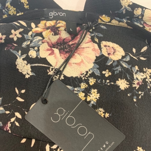 Gibson Tie Sleeve V-Neck Tunic - Picture 5 of 7